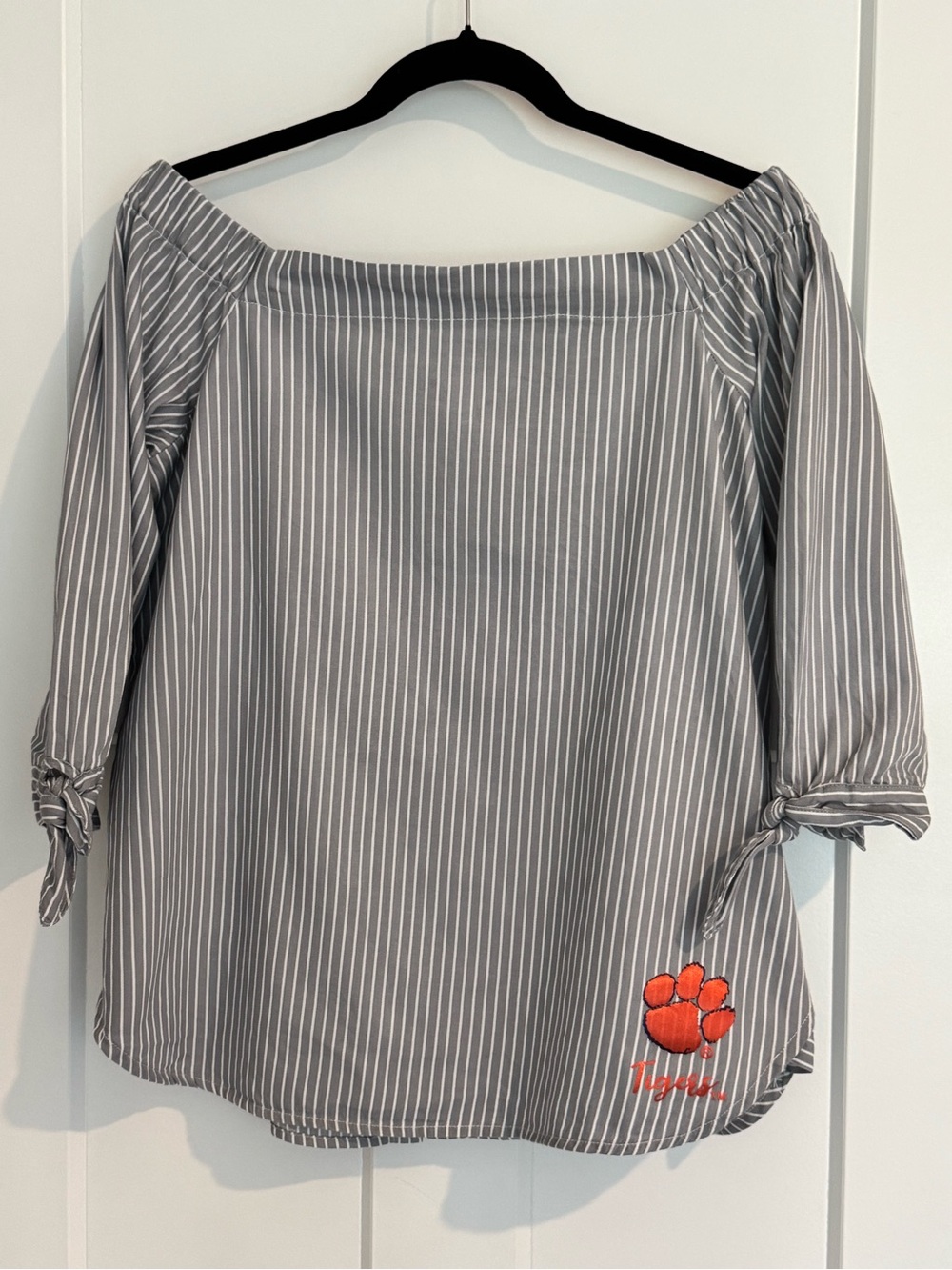Clemson Tigers Gameday Couture Off Shoulder Striped Top M Gray White Cotton - Picture 8 of 10